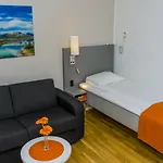 Pingvinhotellet Unn מלון טרומסה