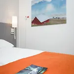 מלון Pingvinhotellet Unn 3*