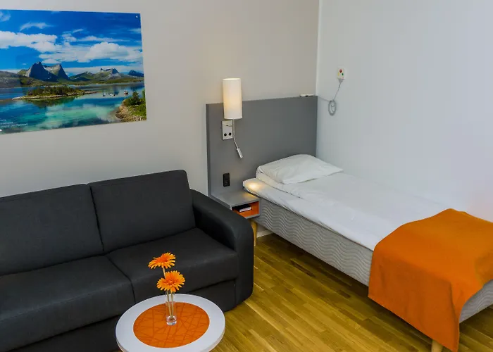 Pingvinhotellet Unn מלון טרומסה