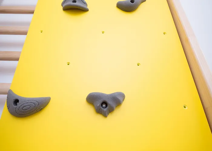 Pingvinhotellet Unn מלון