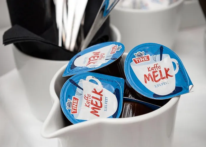 מלון Pingvinhotellet Unn 3*