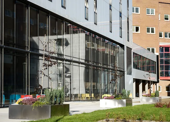 מלון Pingvinhotellet Unn 3*