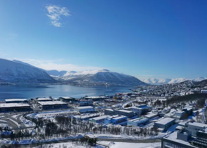 Pingvinhotellet Unn מלון