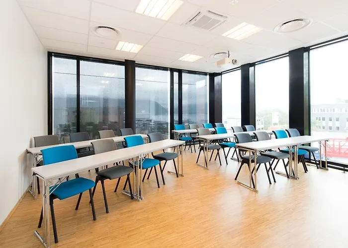 Pingvinhotellet Unn מלון טרומסה