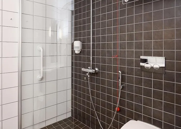 Pingvinhotellet Unn טרומסה