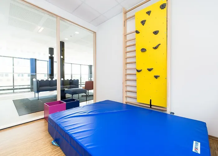 Pingvinhotellet Unn מלון 3*