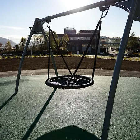 Pingvinhotellet Unn Hotel