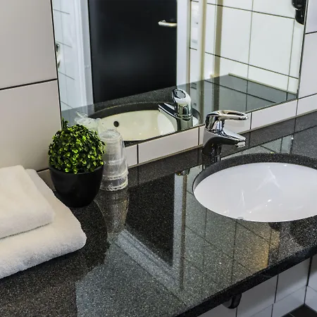 Pingvinhotellet Unn Hotel